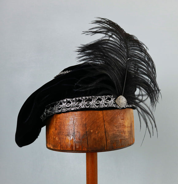 Feathered Beret - Black / Silver - Tall Toad