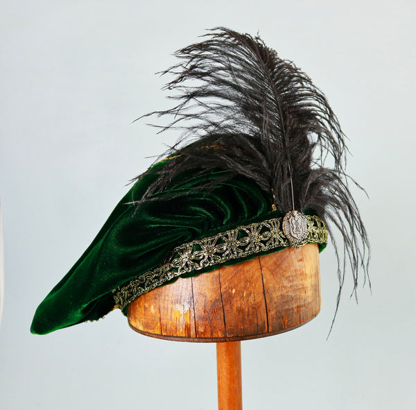 Feathered Beret - Green / Gold - Tall Toad