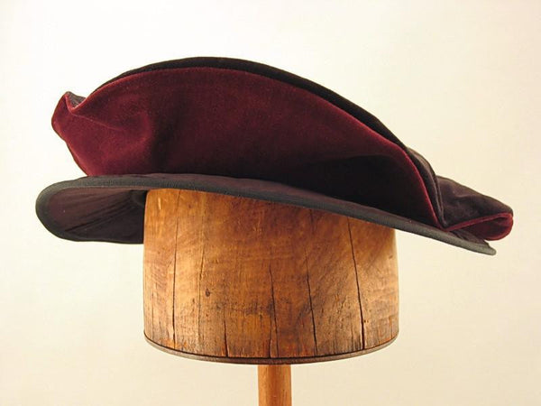 Cotton Velveteen Flat Cap - Black / Ruby Wine - Tall Toad