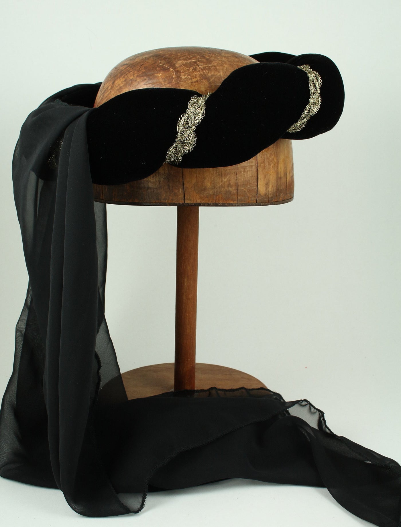 Veiled Roundlet - Black / Gold Trim / Black Veil - Tall Toad