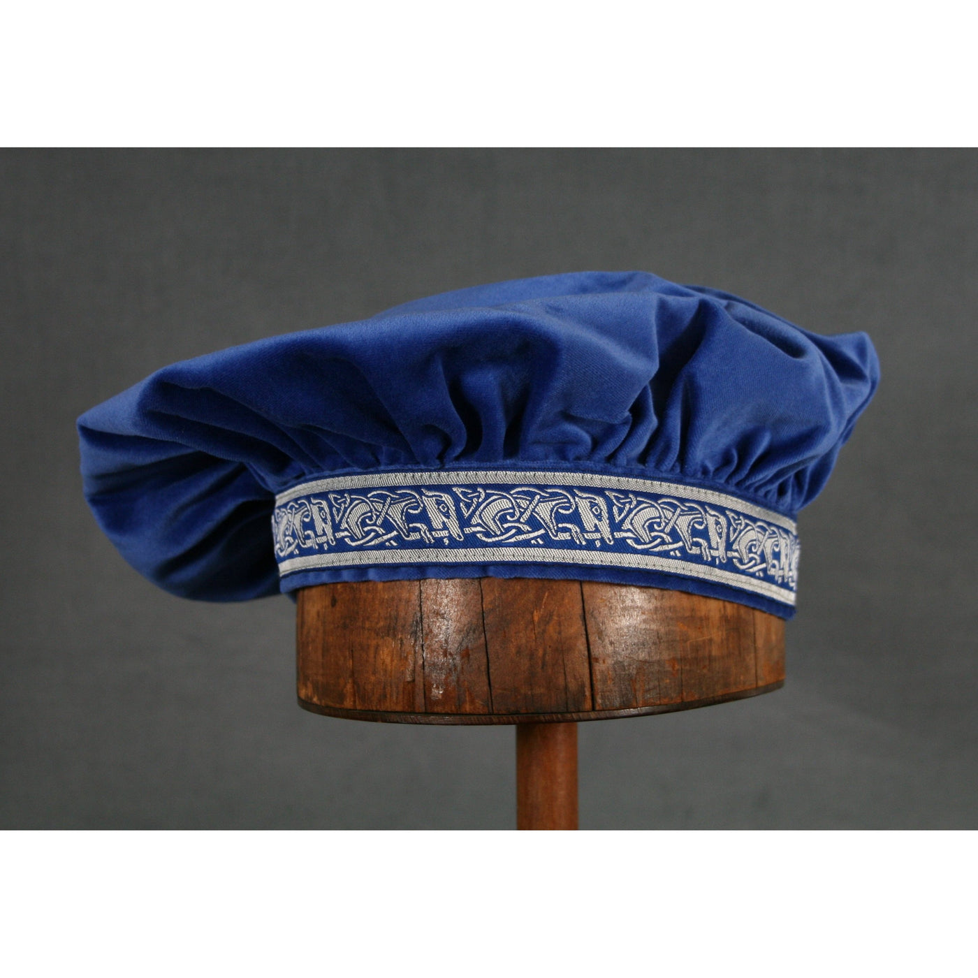 Cotton Velveteen Beret - Blue / Running Dog - Tall Toad