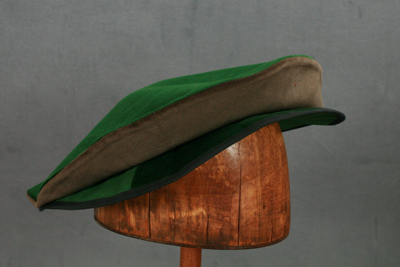 Cotton Velveteen Flat Cap - Green / Brown - Tall Toad