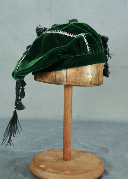 Tasseled Beret - Green / Silver - Tall Toad