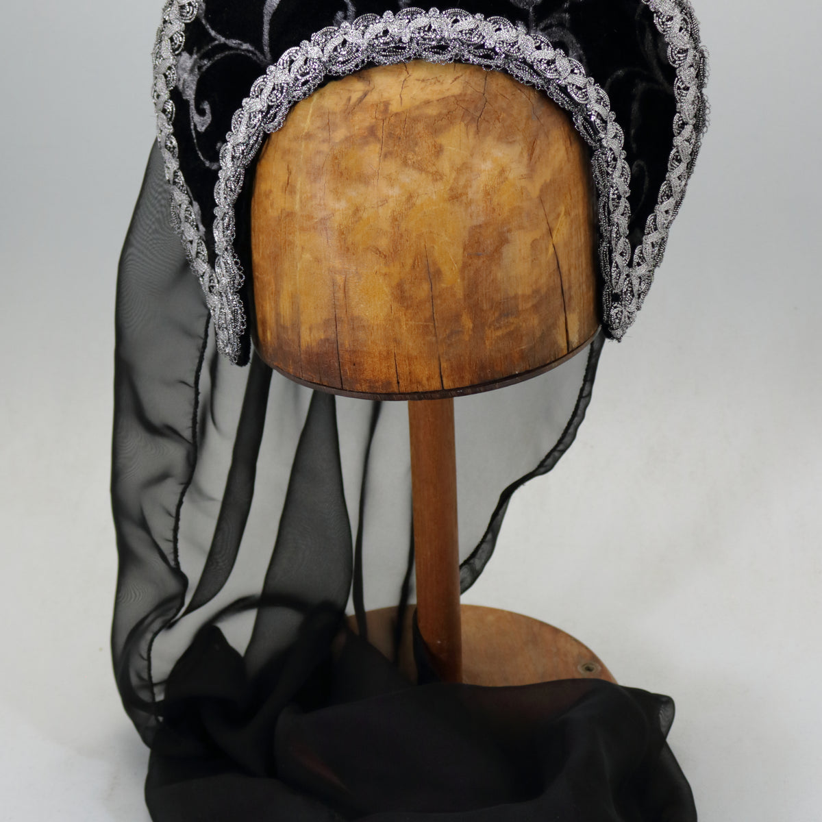 French Hood - Black Silver Florentine Velvet / Silver Trim / Black Vei ...