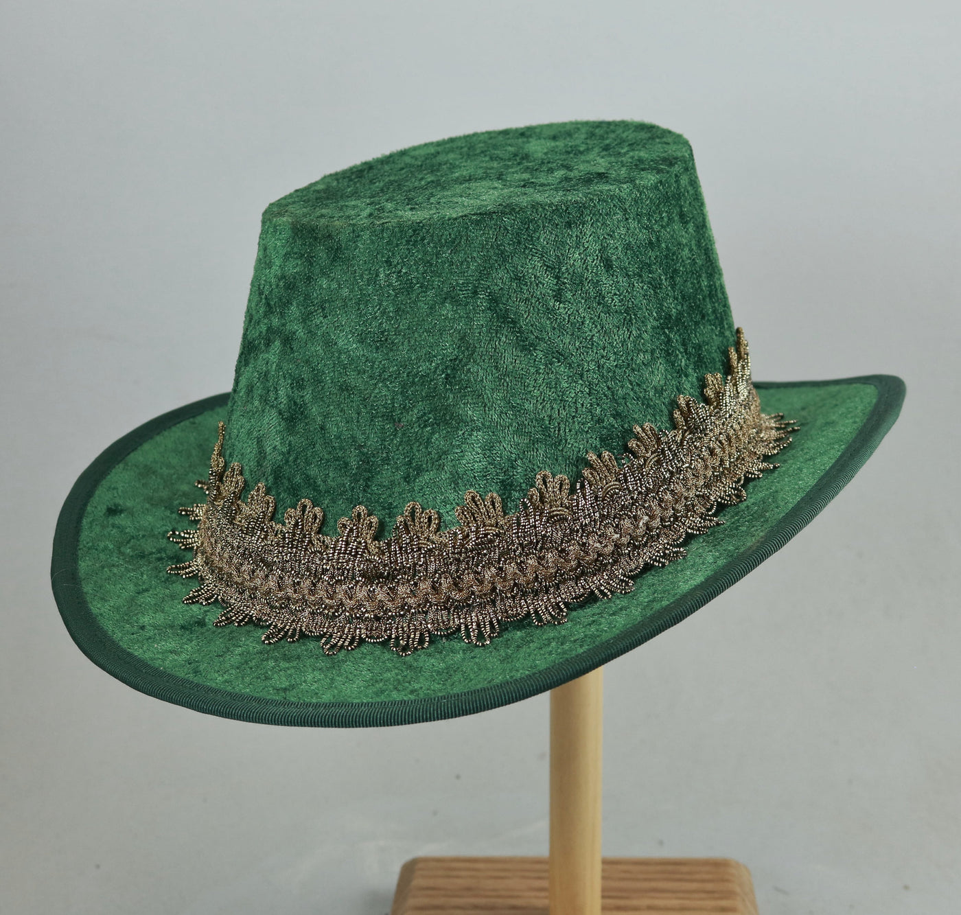 Crushed Velvet Tall Hat - Forest Green / Gold - Tall Toad