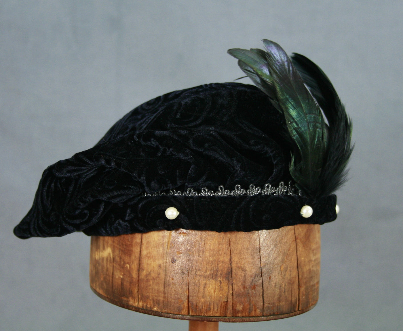 Pearled Willoughby Beret - Black / Silver - Tall Toad