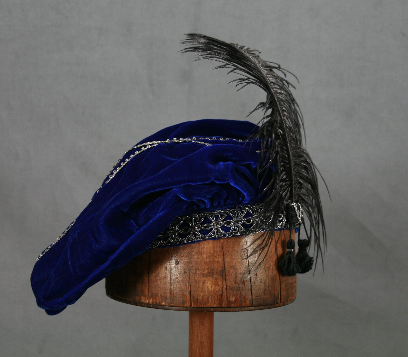 Feathered Beret - Blue / Silver - Tall Toad